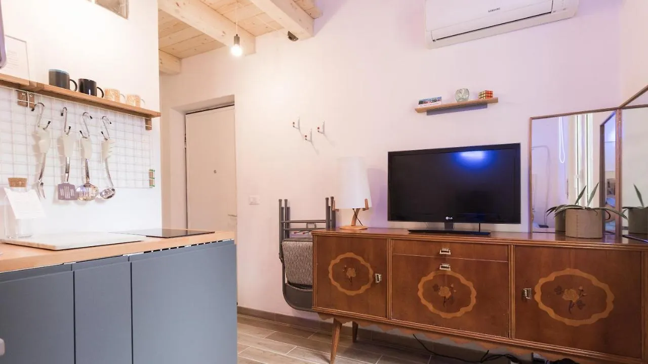 Italianway - Menabrea 20 Apartment Milan